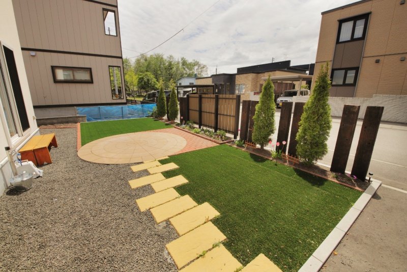 サークルや天然芝